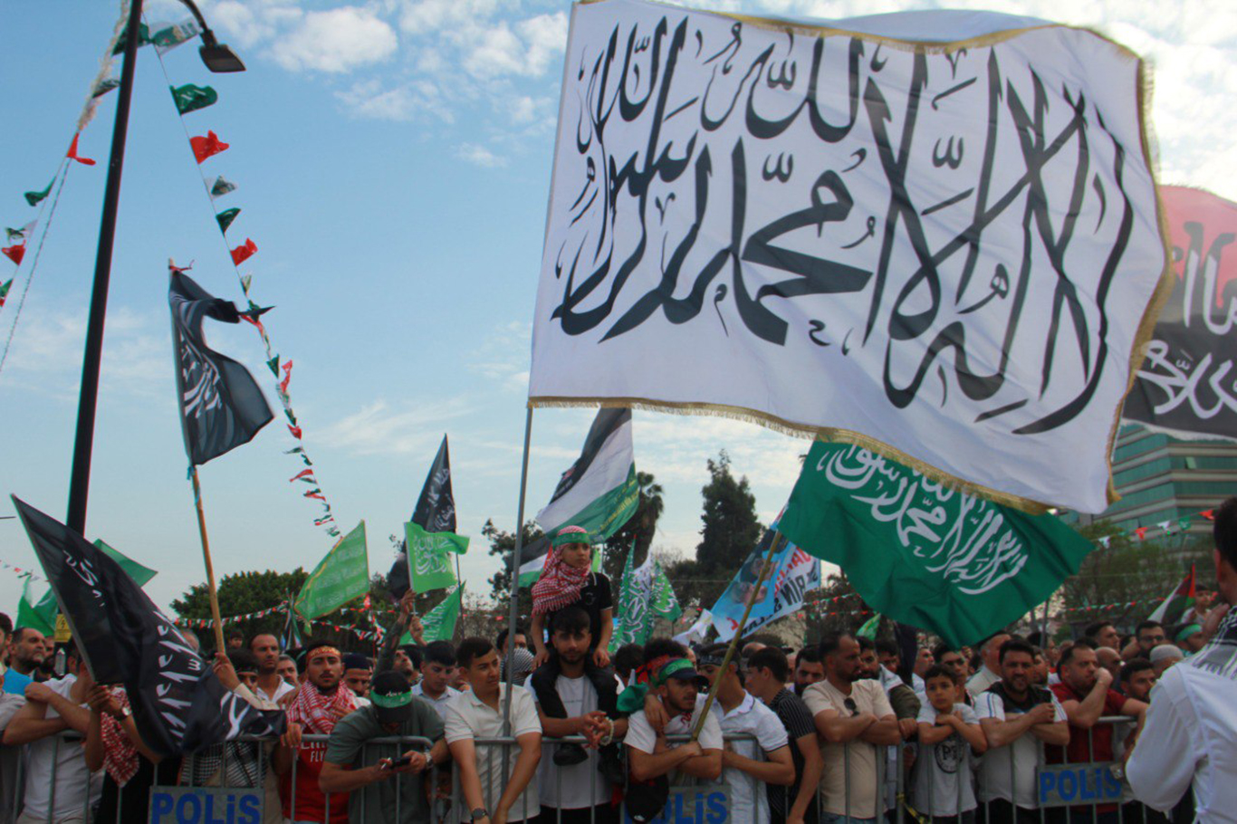 بەرپرسی حەماس: منداڵەکانی غەززەیی چاوەڕوانی هاوکاری ئوممەتن