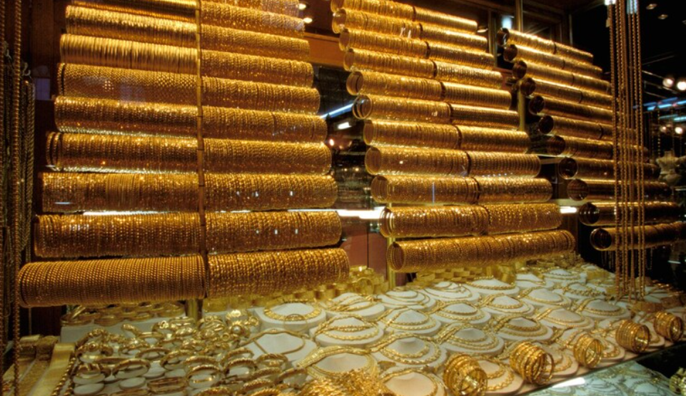 الذهب يفقد بريقه مع تراجع الطلب وانخفاض التوترات التجارية الذهب يفقد بريقه مع تراجع الطلب وانخفاض التوترات التجارية