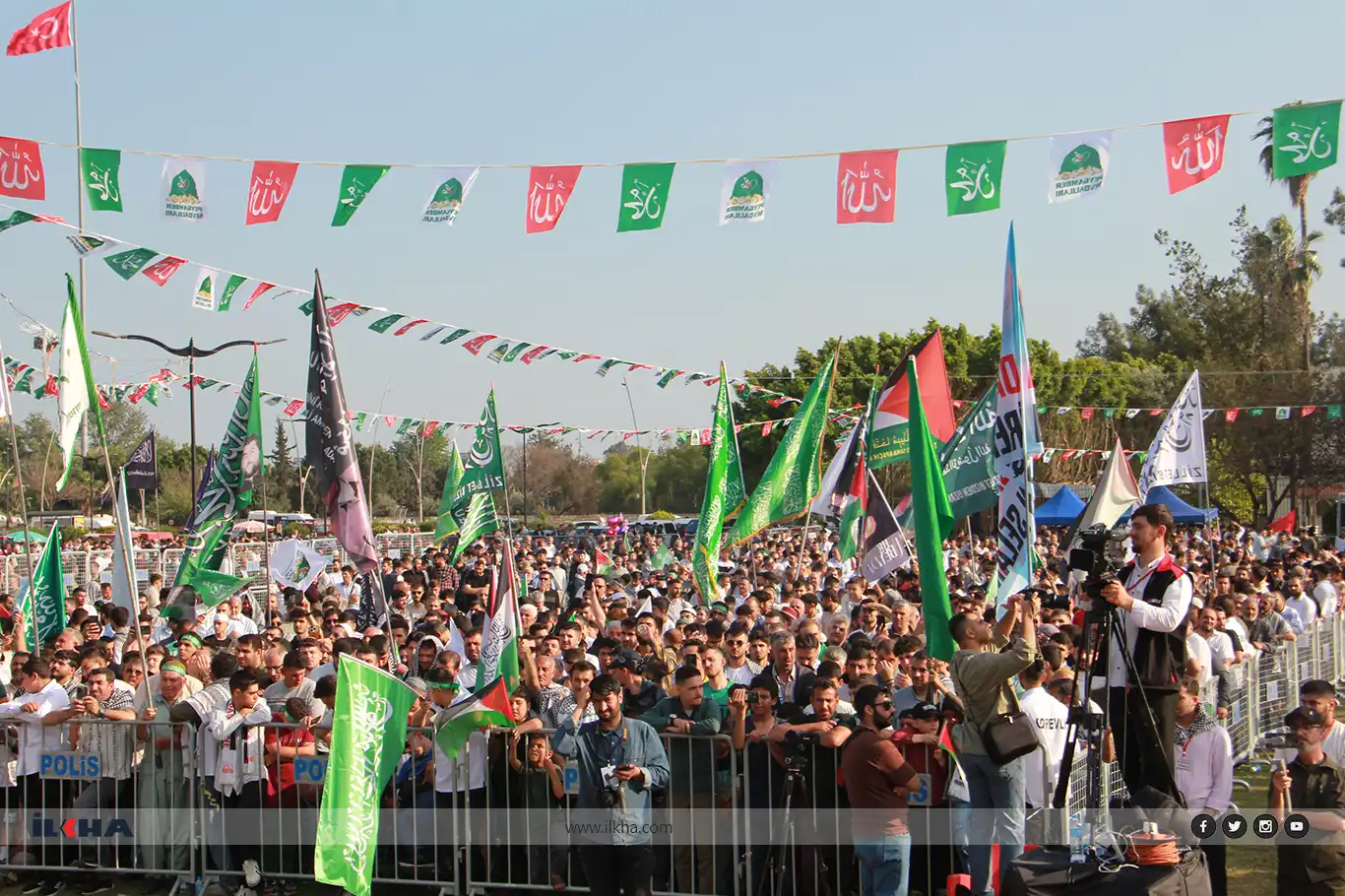 الكتّاب والعلماء وممثلو منظمات المجتمع المدني: لهذه الفعاليات بعد روحي كبير