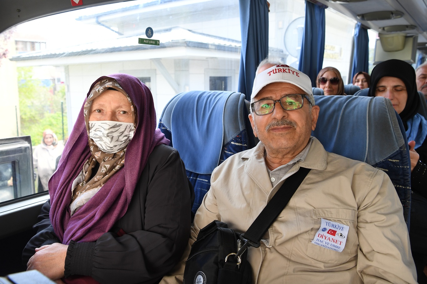 İstanbul'dan İlk hac kafilesi dualarla uğurlandı