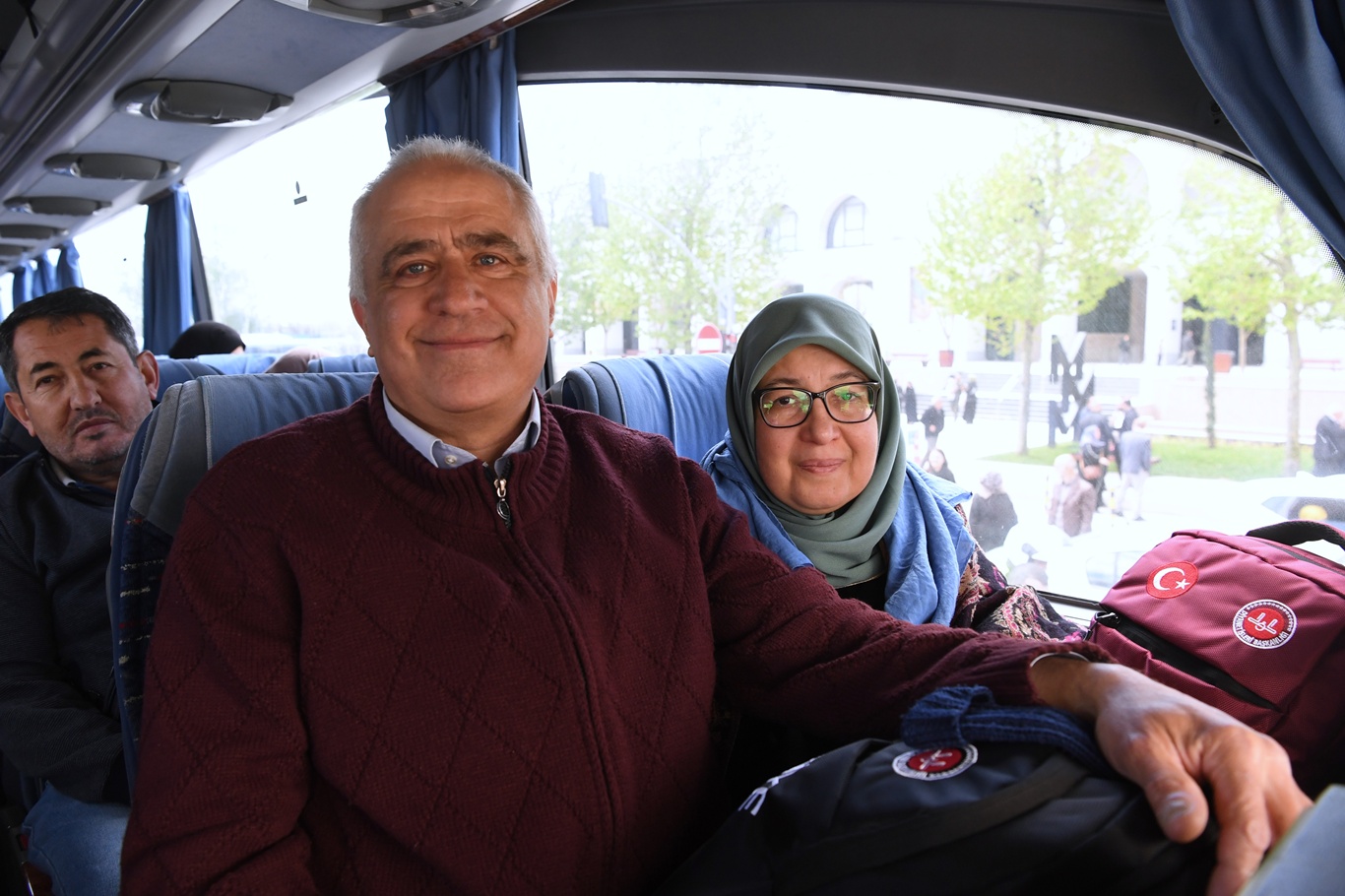 İstanbul'dan İlk hac kafilesi dualarla uğurlandı