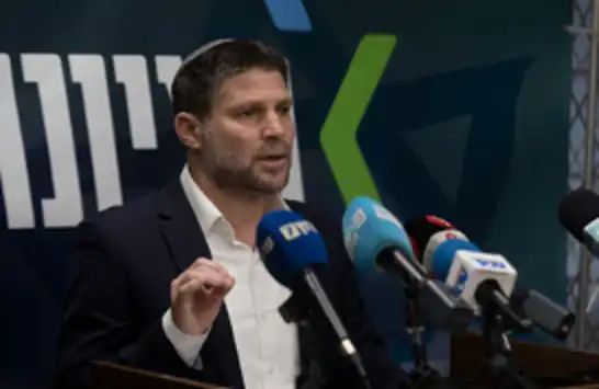 سموتريتش: الحرب ستنتهي بعد تهجير الآلاف من سكان غزة وتفكيك سوريا