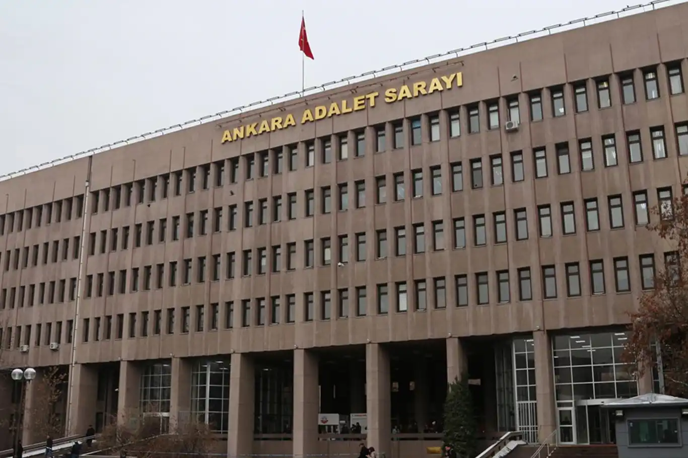 Ankara'da THKP-C Soruşturmasında 16 şüpheliye gözaltı kararı Ankara'da THKP-C Soruşturmasında 16 şüpheliye gözaltı kararı
