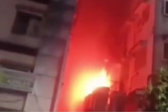Deadly fire claims 14 lives at Kolkata Hotel in eastern India