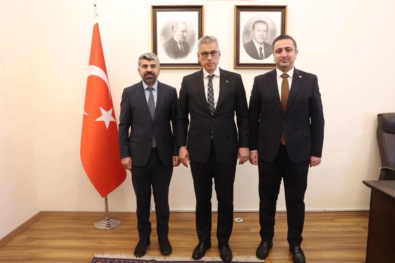HÜDA PAR Deputies call for stronger anti-addiction measures in meeting with Health Minister