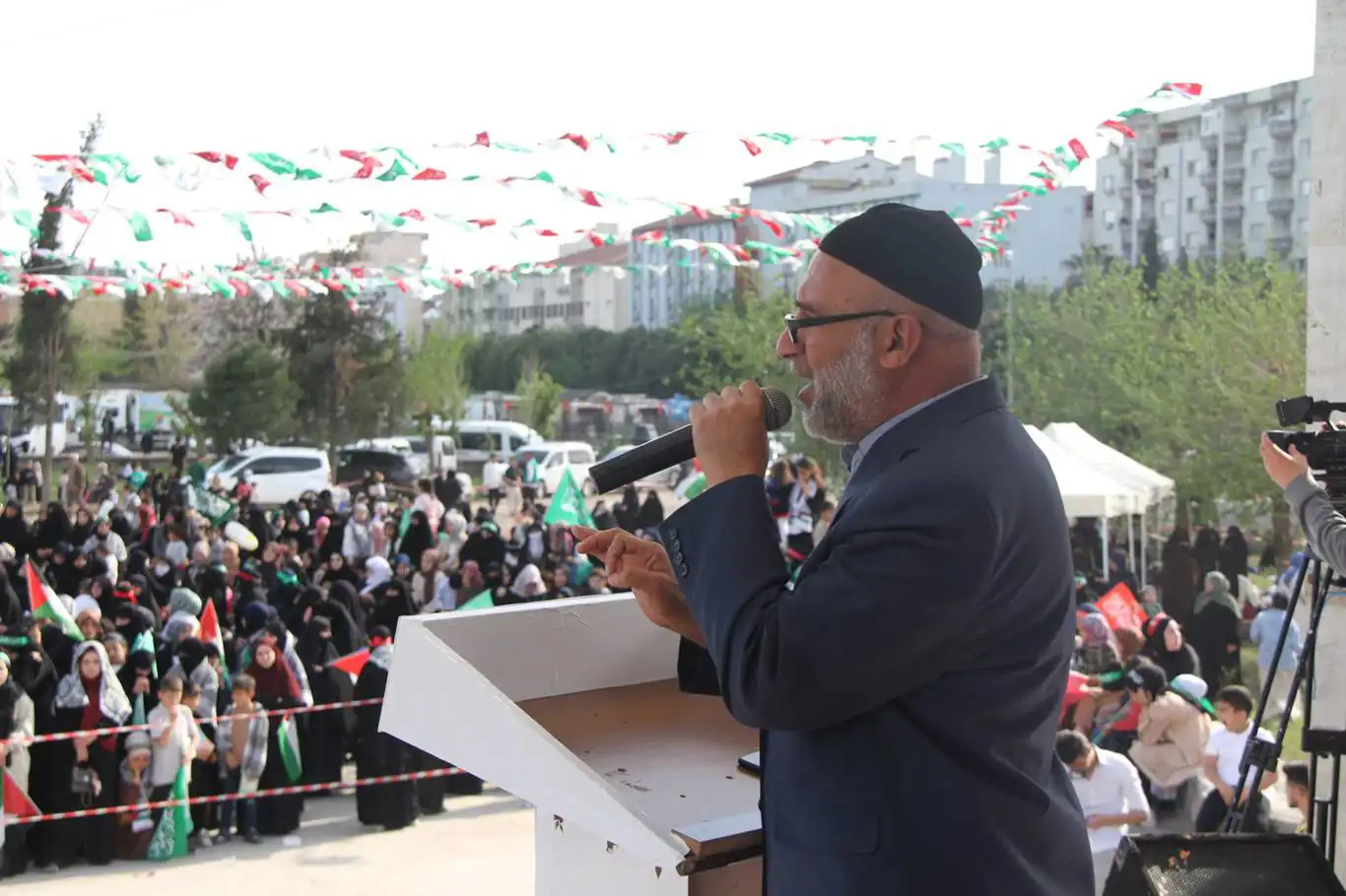 Molla Tayfur: Filistinli kardeşlerimiz Hazreti Resulullah'ın önderliğinde direniş sergiliyorlar Molla Tayfur: Filistinli kardeşlerimiz Hazreti Resulullah'ın önderliğinde direniş sergiliyorlar