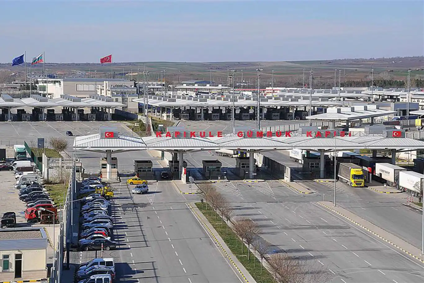 Kapıkule Sınır Kapısı'nda rüşvet operasyonu: 350 şüpheliye yakalama kararı