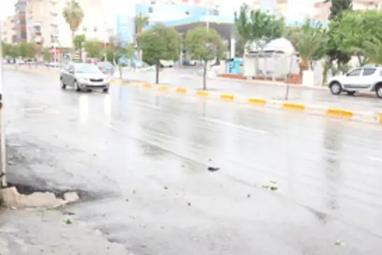 Şanlıurfa'da sağanak yağış etkili oldu 