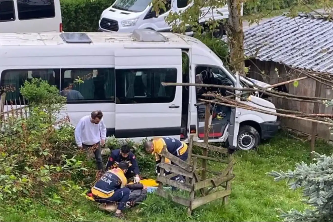 Düzce’de servis minibüsü kaza yaptı: 8 işçi yaralandı Düzce’de servis minibüsü kaza yaptı: 8 işçi yaralandı