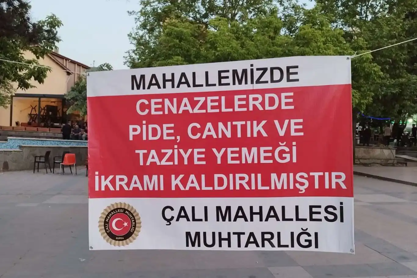 Bursa'da cenazelerde yemek ikramı uygulamasına son verildi Bursa'da cenazelerde yemek ikramı uygulamasına son verildi