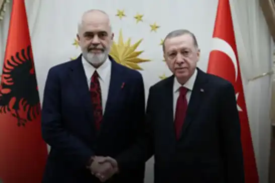 أردوغان يبحث مع رئيس وزراء ألبانيا العلاقات الثنائية والتطورات الإقليمية