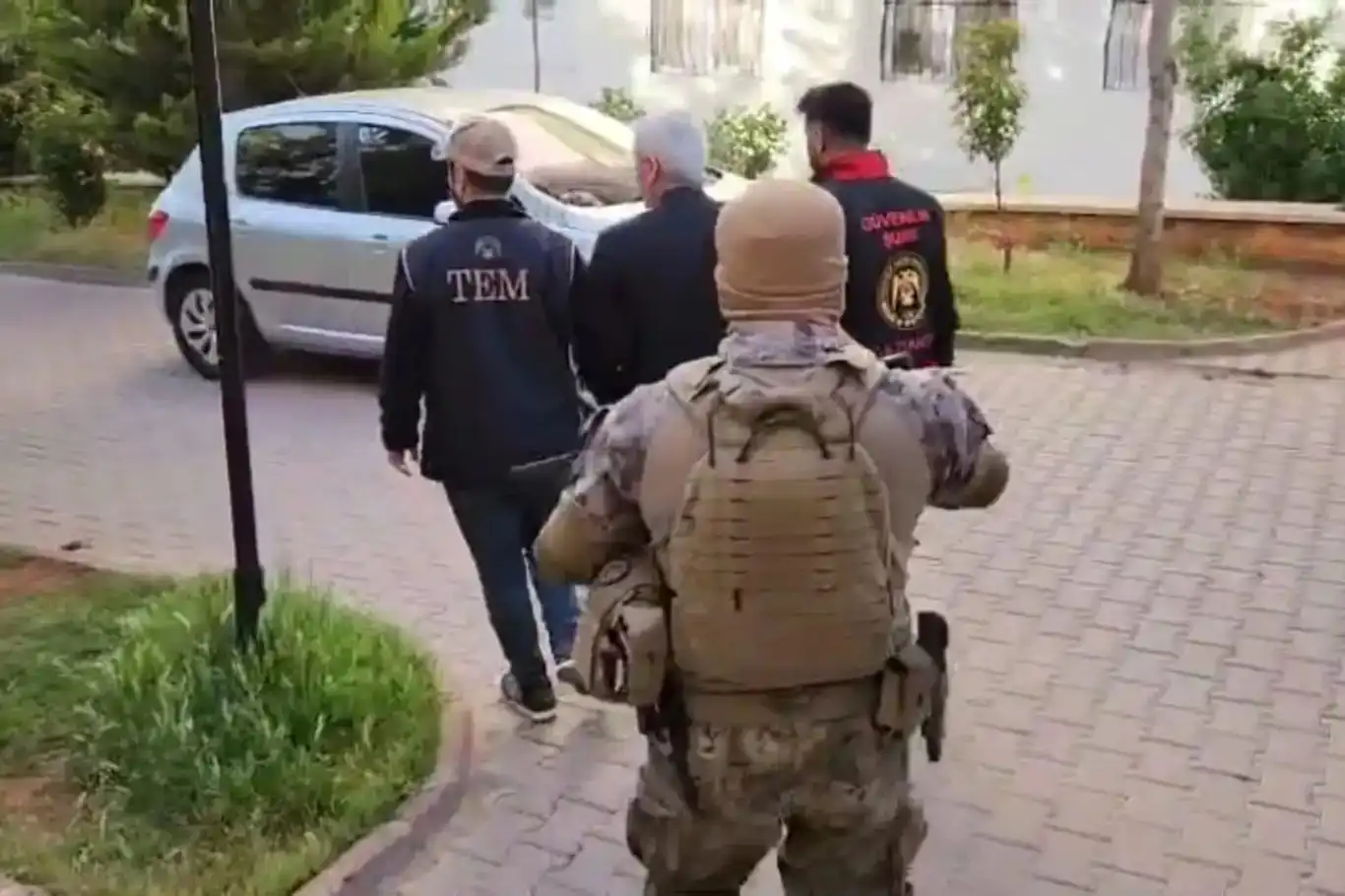 Li Entab navendî operasyona FETOyê: 225 binçavî