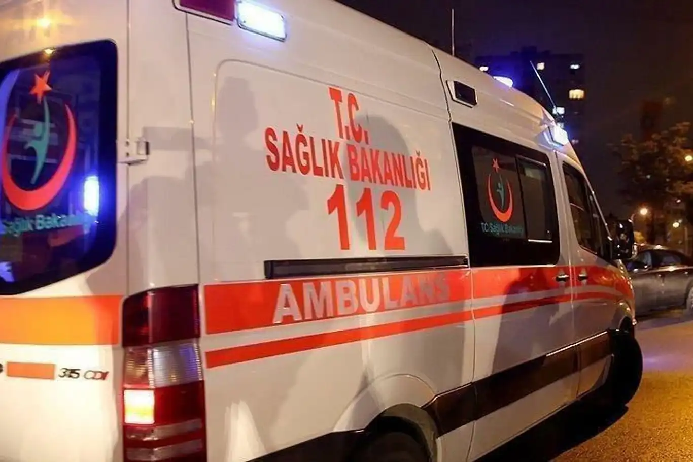 Minibüs yayaların arasına daldı: 1 ölü, 5 yaralı