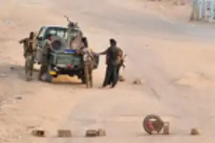 الجيش السوداني يتقدم غربا ويتصدى لهجمات مسيّرات شرقا