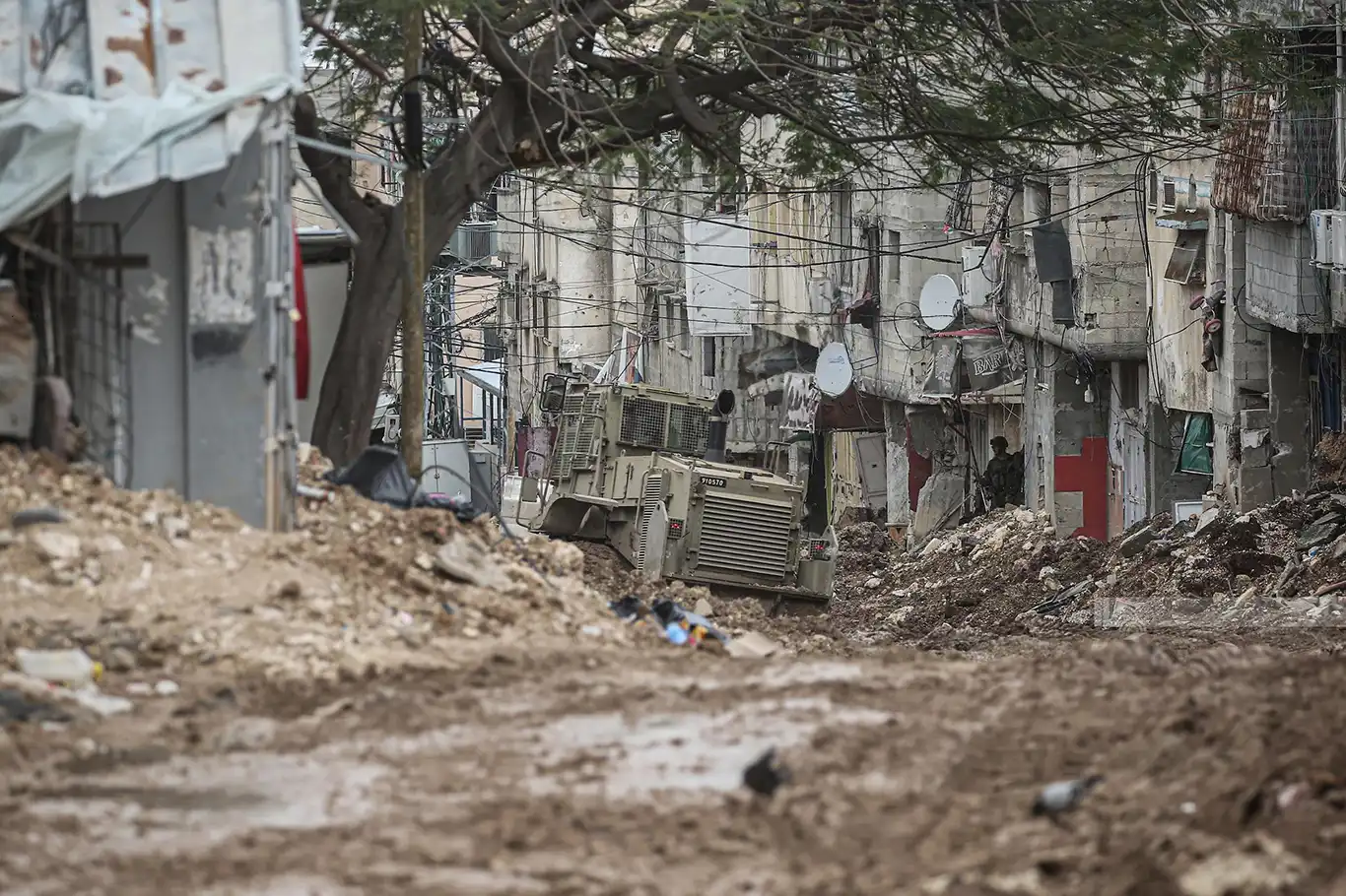 Israeli forces continue aggression on Tulkarm for 106th consecutive day Israeli forces continue aggression on Tulkarm for 106th consecutive day