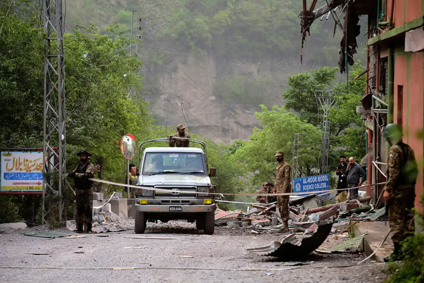 Kashmir tensions ease: India, Pakistan halt fighting, prepare for dialogue Kashmir tensions ease: India, Pakistan halt fighting, prepare for dialogue