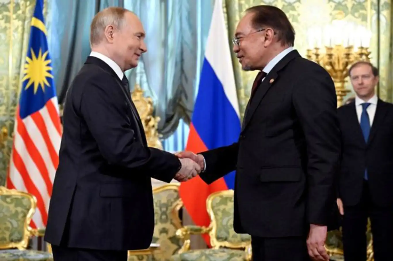 Rusya Devlet Başkanı Putin ile Malezya Başbakanı İbrahim görüştü