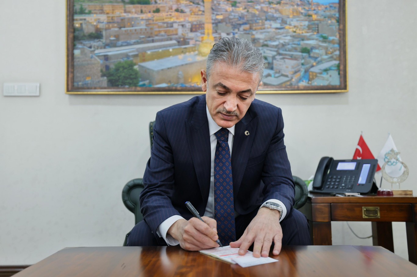 Mardin Valisi Akkoyun, kurban vekâletini Gazze’ye verdi Mardin Valisi Akkoyun, kurban vekâletini Gazze’ye verdi