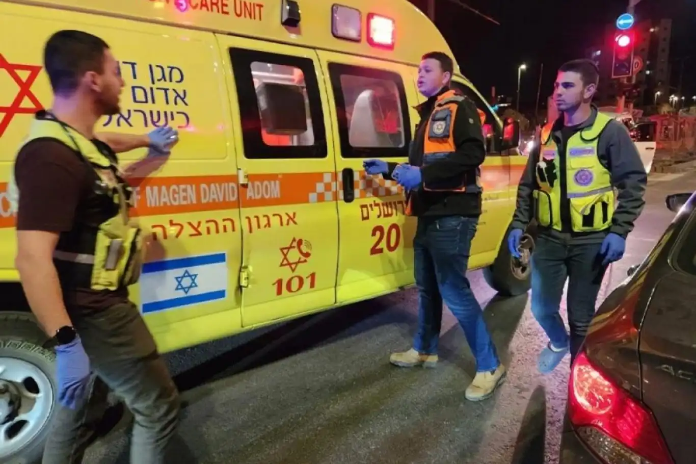 فلسطين المحتلة..إصابة شرطي صهيوني في عملية طعن في القدس فلسطين المحتلة..إصابة شرطي صهيوني في عملية طعن في القدس