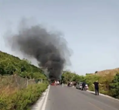 مقتل شخص جراء غارة للاحتلال استهدفت سيارة جنوبي لبنان