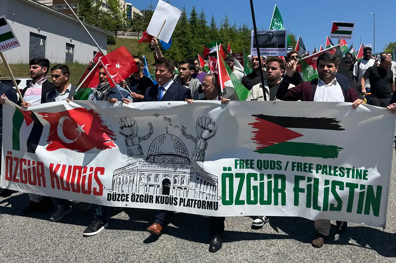 Üniversite öğrencilerinden Gazze'ye destek siyonist zulme sessizliğe tepki Üniversite öğrencilerinden Gazze'ye destek siyonist zulme sessizliğe tepki