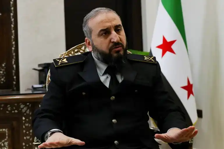 الجيش السوري يعلن دمج جميع الوحدات العسكرية تحت مظلة وزارة الدفاع الجيش السوري يعلن دمج جميع الوحدات العسكرية تحت مظلة وزارة الدفاع