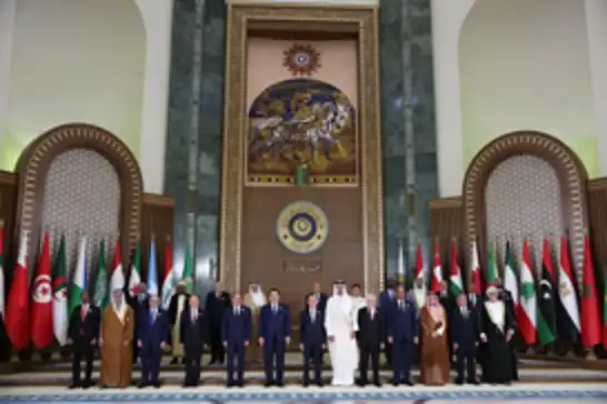 محلل أردني: "لا يمكن الوثوق بنتائج القمة العربية..علينا الاعتماد على صلابة المقاومة الفلسطينية"