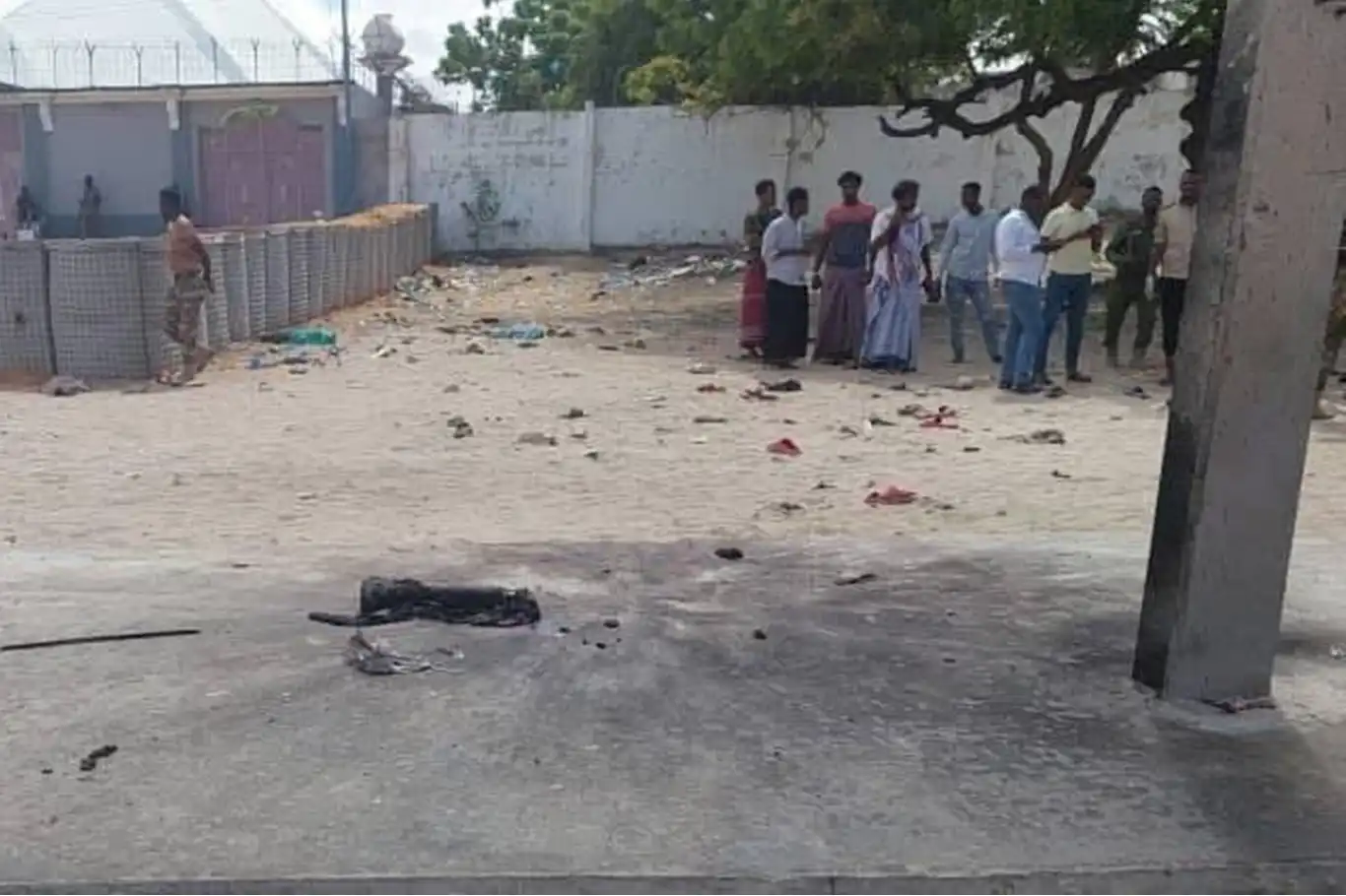 Somalia: Suicide bombing kills 11 at Mogadishu military recruitment center Somalia: Suicide bombing kills 11 at Mogadishu military recruitment center