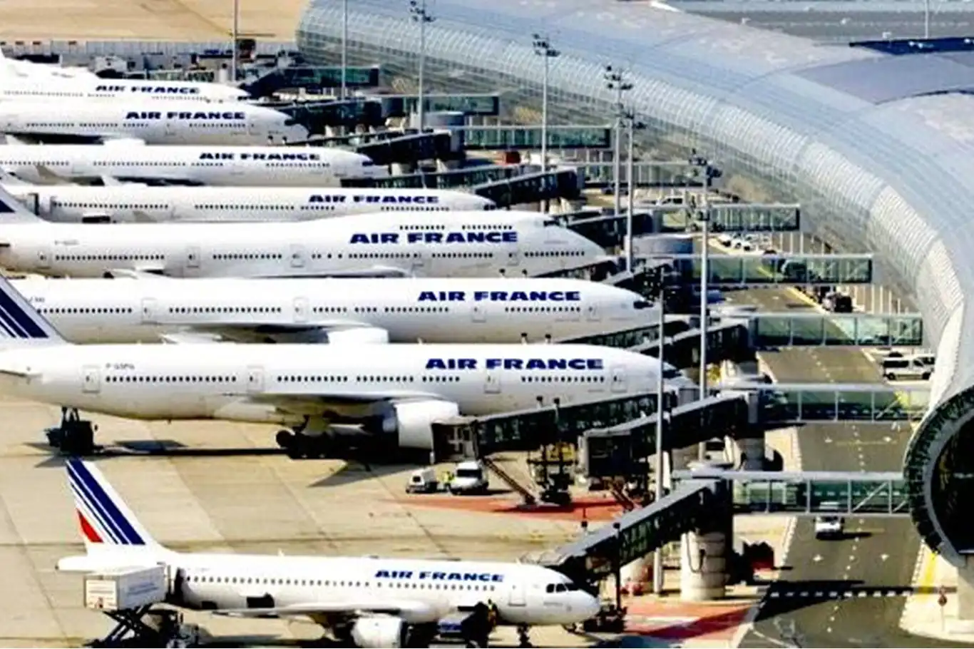Paris-Orly Airport operations resume after major air traffic control failure