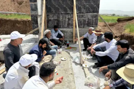 HÜDA PAR'dan inşaat işçilerine ziyaret: Emekçiler vergi yükünden kurtarılmalı