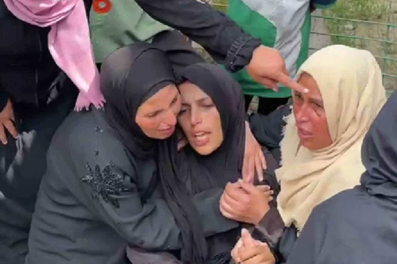 Siyonist rejim Gazze ve Han Yunus'ta sivilleri hedef aldı: 9 şehit Siyonist rejim Gazze ve Han Yunus'ta sivilleri hedef aldı: 9 şehit