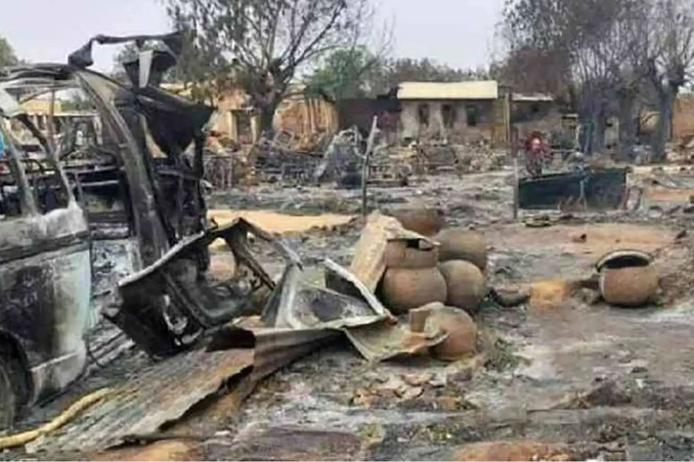 Güney Sudan'da toplumsal şiddet: 15 ölü, 16 yaralı Güney Sudan'da toplumsal şiddet: 15 ölü, 16 yaralı