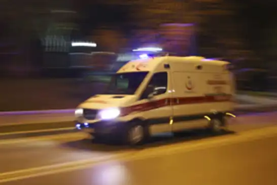 Otomobil ile motosiklet çarpıştı: 2 yaralı
