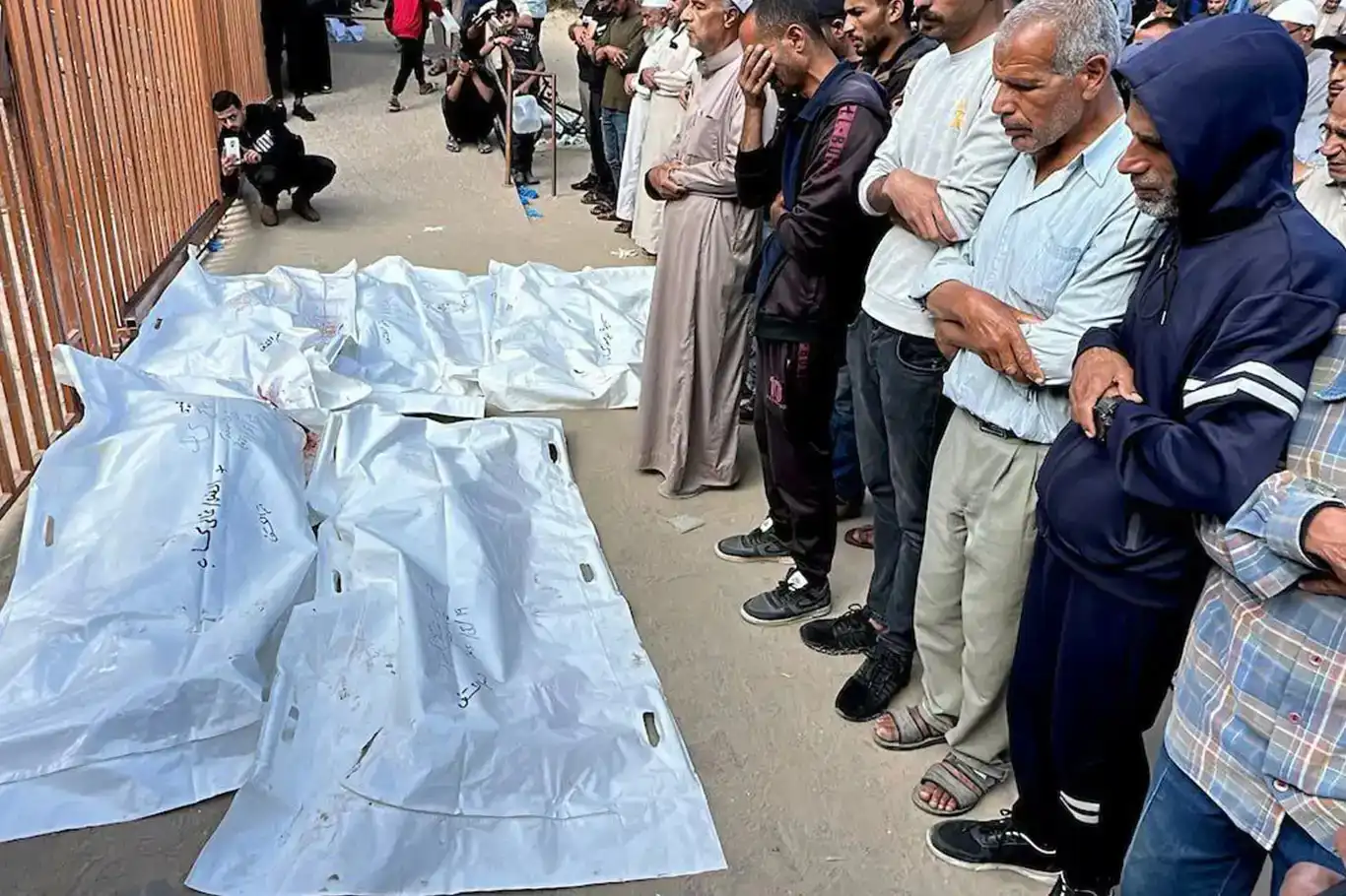 وزارة الصحة بغزة: ارتفاع حصيلة العدوان الإسرائيلي إلى 53573 شهيداً