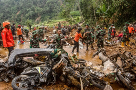 10 killed, 10 missing in Indonesia flood disaster