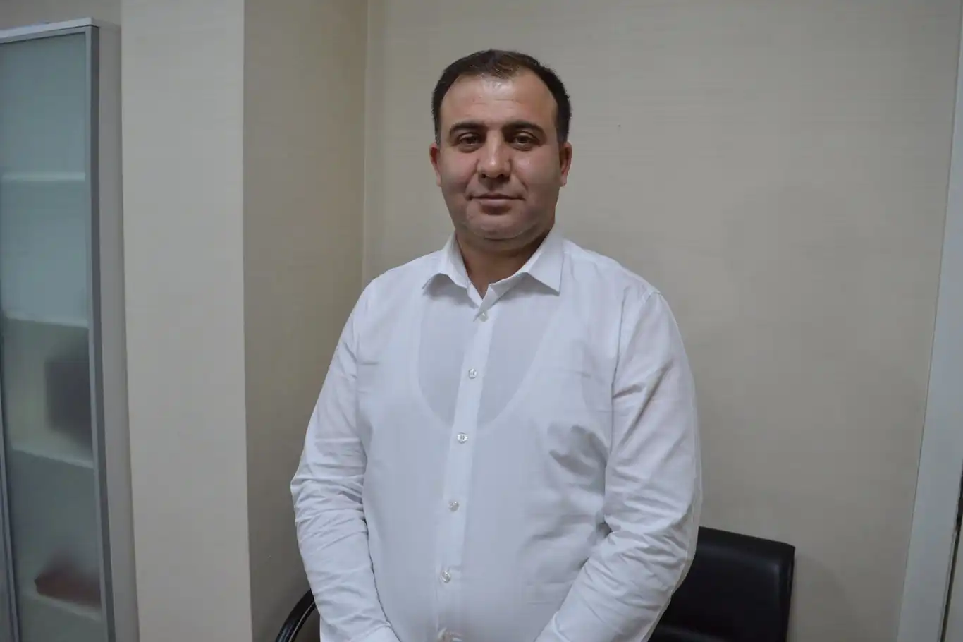 "Gençler okusun" diye geldi, Gazzeli çocuklar için bağış yaptı "Gençler okusun" diye geldi, Gazzeli çocuklar için bağış yaptı