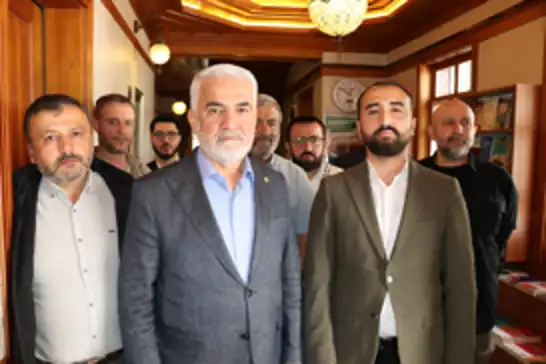 HÜDA PAR Genel Başkanı Yapıcıoğlu'ndan ANFİDAP'a ziyaret