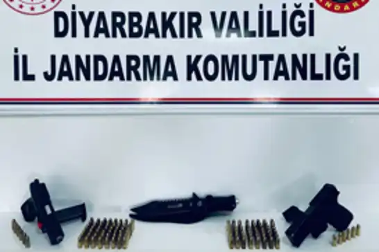 Diyarbakır'da kurşunlama ve kundaklama suçlarına karışan 3 şüpheli yakalandı