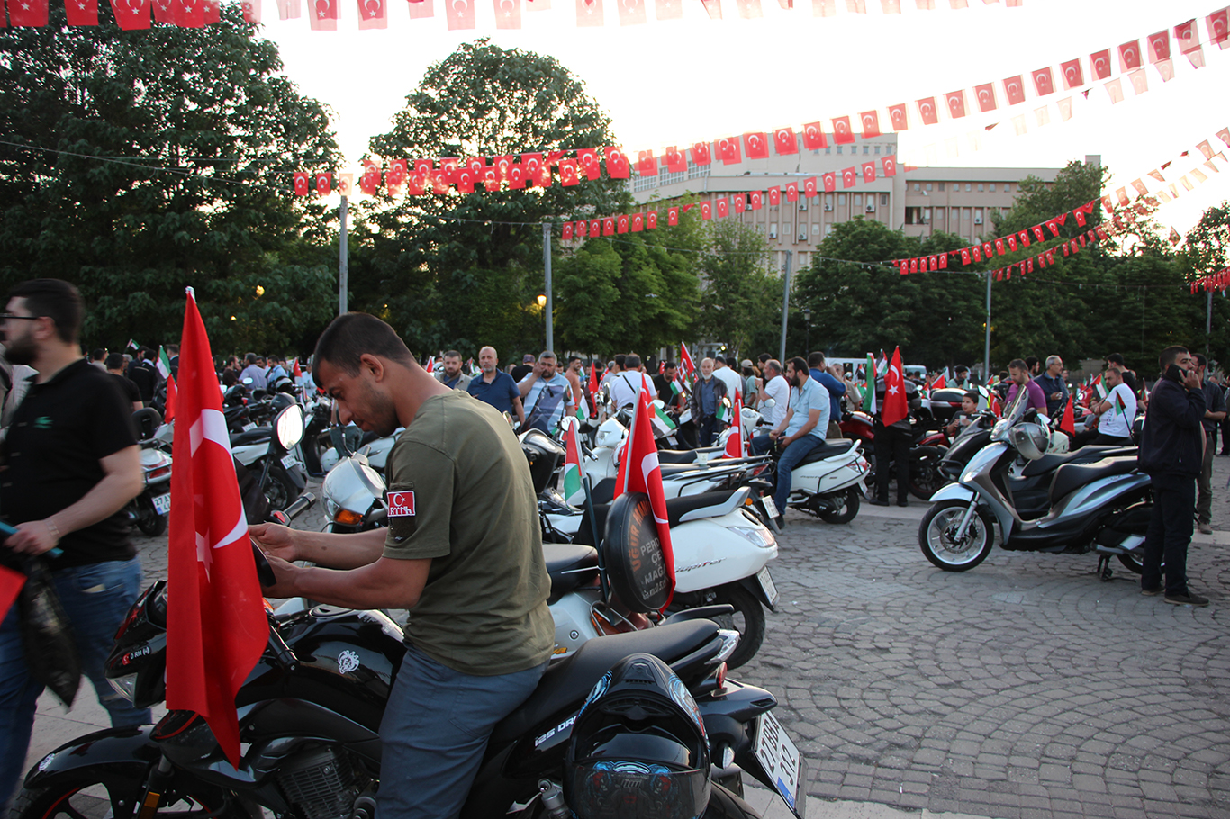 Gaziantep'te motosiklet sürücülerinden Gazze protestosu