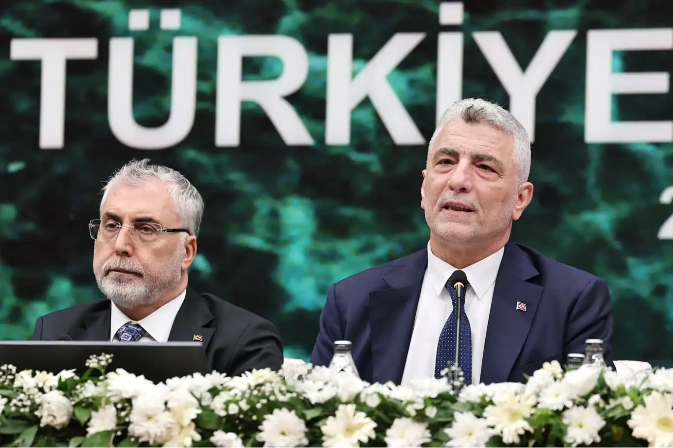 Bakan Bolat: “Türkiye, üretimini ve ihracatını artırmaya devam ediyor” Bakan Bolat: “Türkiye, üretimini ve ihracatını artırmaya devam ediyor”