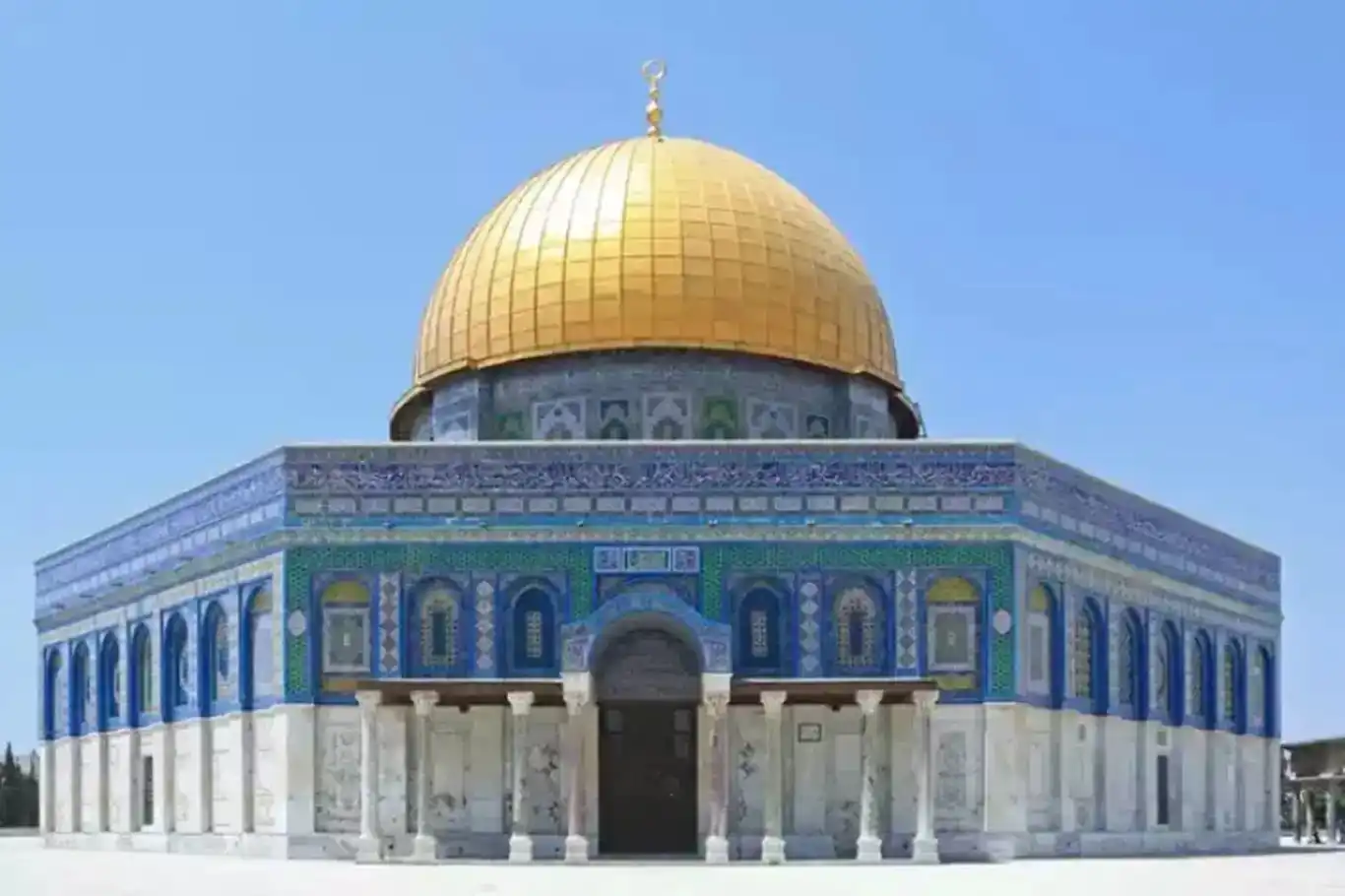روحي فتوح: فتح أبواب المسجد الأقصى لليهود إعلان حرب روحي فتوح: فتح أبواب المسجد الأقصى لليهود إعلان حرب