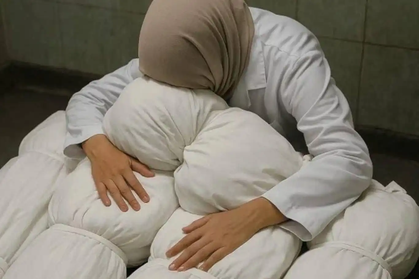 Bir annenin yüreği aynı anda kaç kez yanar? Bir annenin yüreği aynı anda kaç kez yanar?