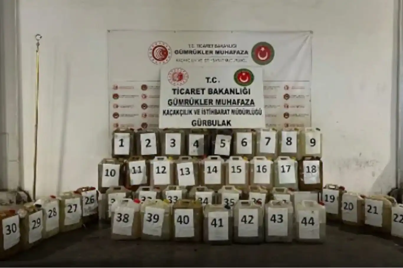 Gümrük ekipleri 764 kilo metamfetamin ele geçirdi Gümrük ekipleri 764 kilo metamfetamin ele geçirdi