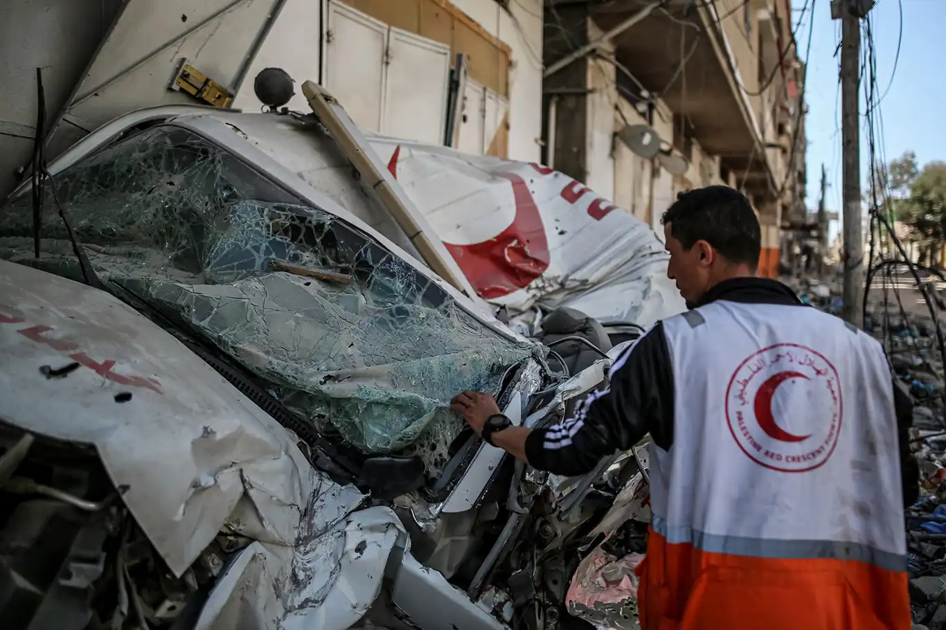 Siyonist rejim Gazze'de toplam 1580 sağlık çalışanını katletti 