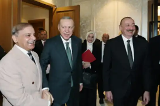 Cumhurbaşkanı Erdoğan, Türkiye-Azerbaycan-Pakistan Üçlü Zirvesi'ne katıldı
