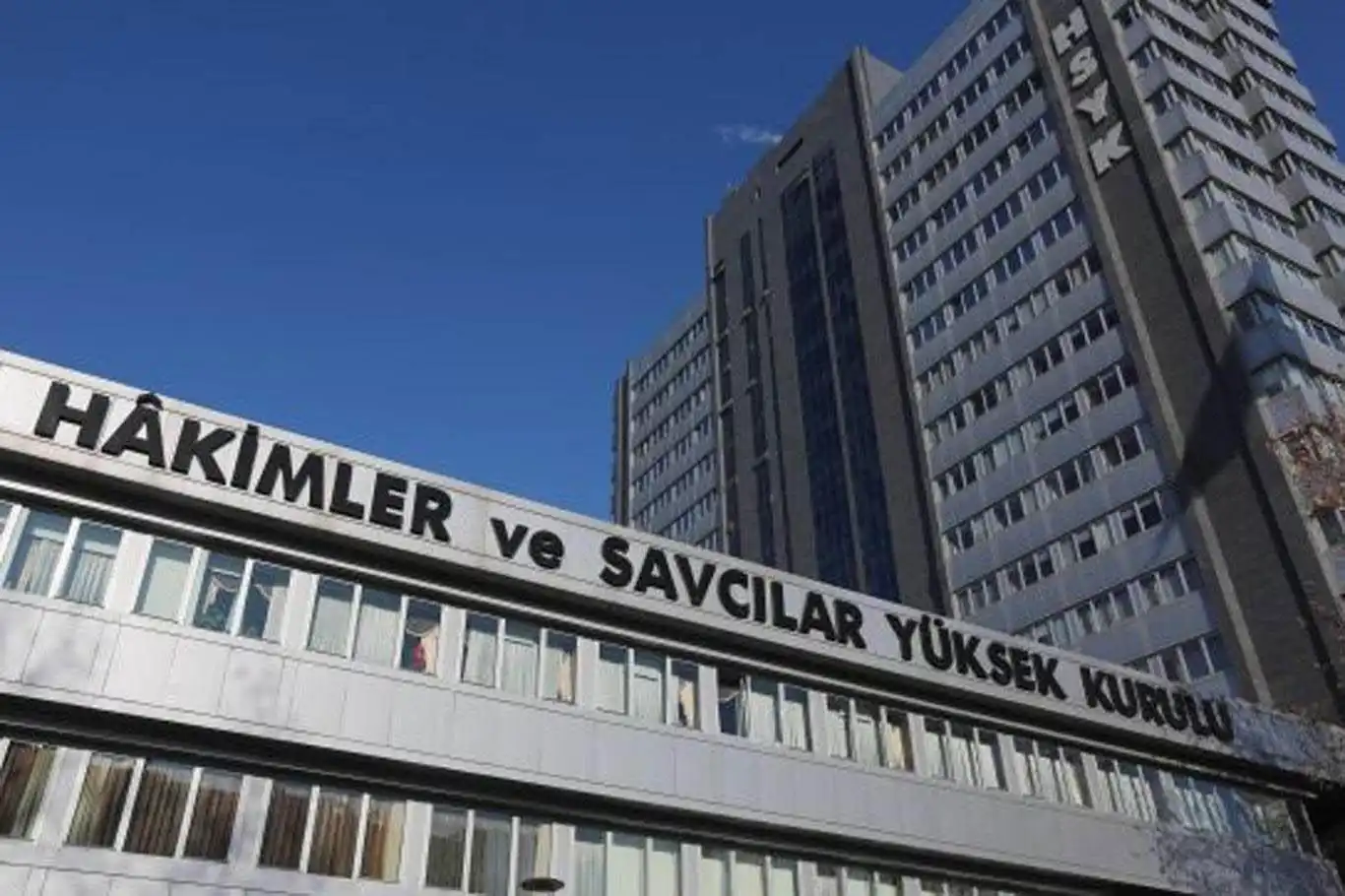 HSK'ya 4 yeni üye atandı HSK'ya 4 yeni üye atandı