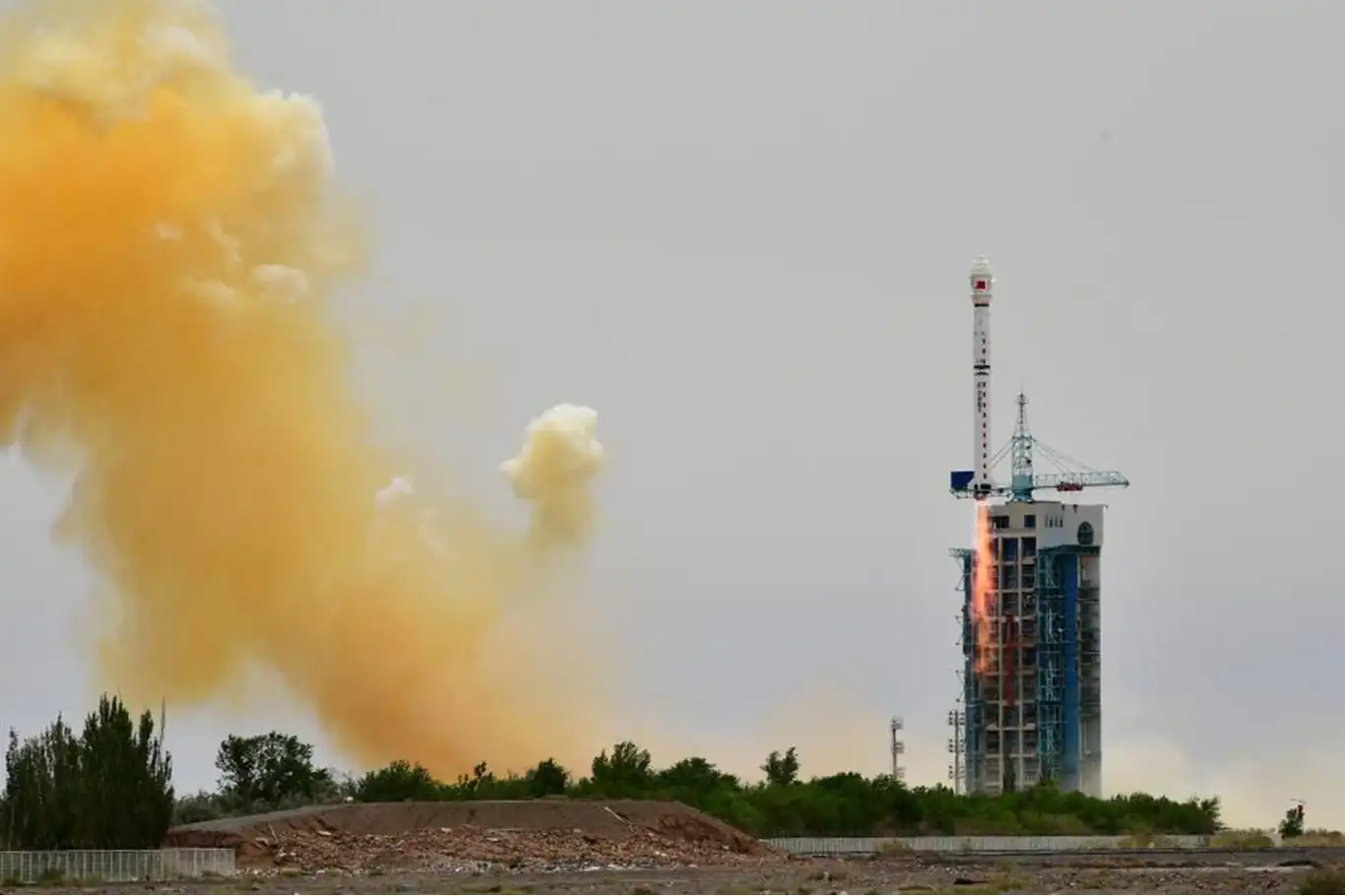 China successfully launches Shijian-26 satellite aboard Long March-4B rocket China successfully launches Shijian-26 satellite aboard Long March-4B rocket