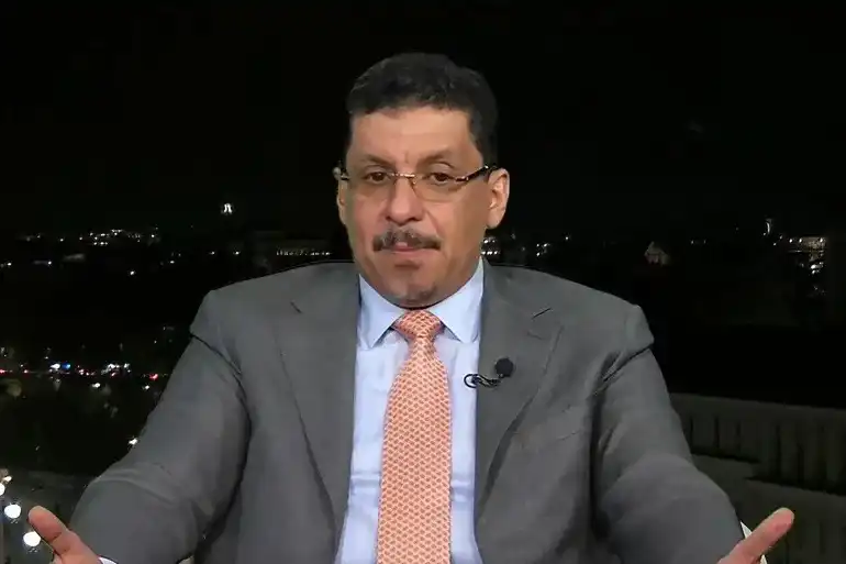 استقالة رئيس الوزراء اليمني أحمد عوض بن مبارك من منصبه رسميًا استقالة رئيس الوزراء اليمني أحمد عوض بن مبارك من منصبه رسميًا