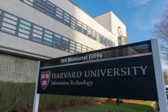 Trump yönetiminin Harvard'ın yabancı öğrenci kabulüne müdahalesi durduruldu