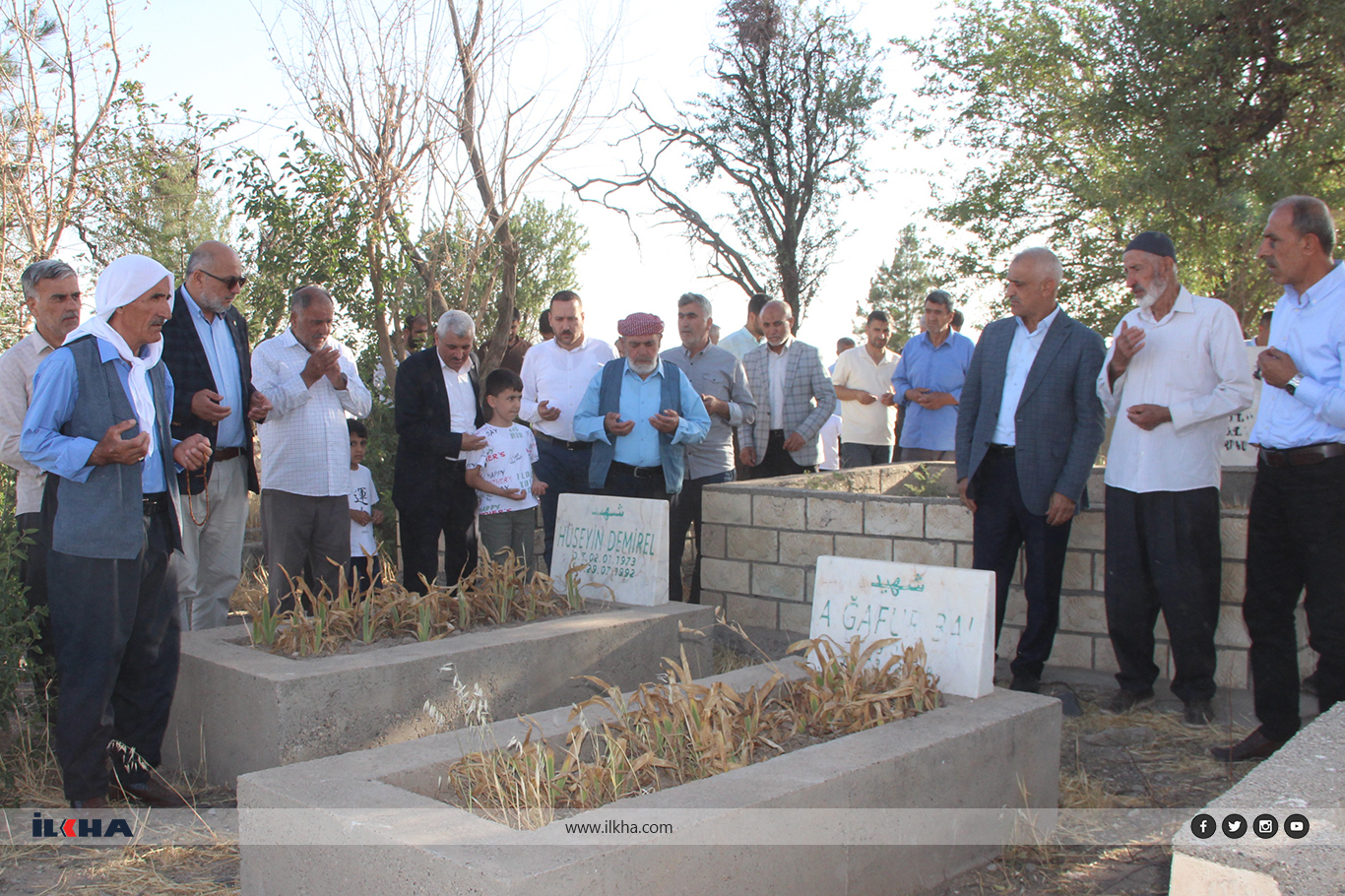 Şehîdên Xanikê li ser gorên xwe hatin yadkirin Şehîdên Xanikê li ser gorên xwe hatin yadkirin
